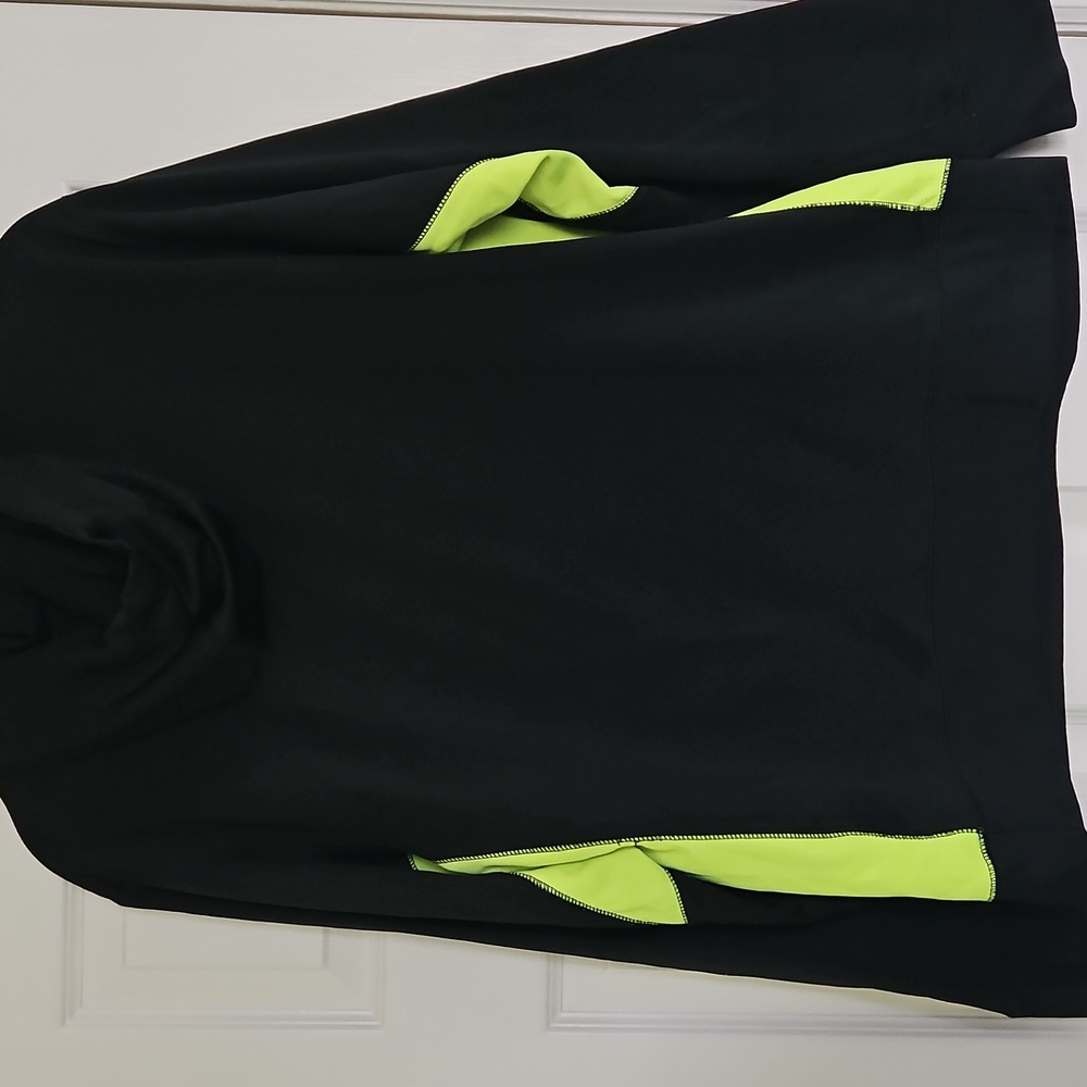 Nike Men's Black and Neon Yellow Hoodie - Picture 4 of 4